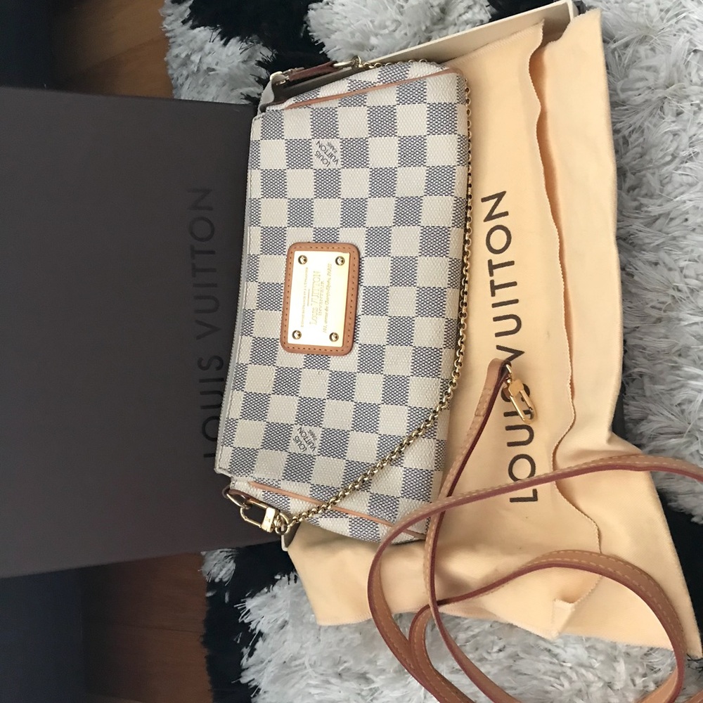 SOLD! Louis Vuitton Eva Clutch Damier Azur - Picture 1 of 8