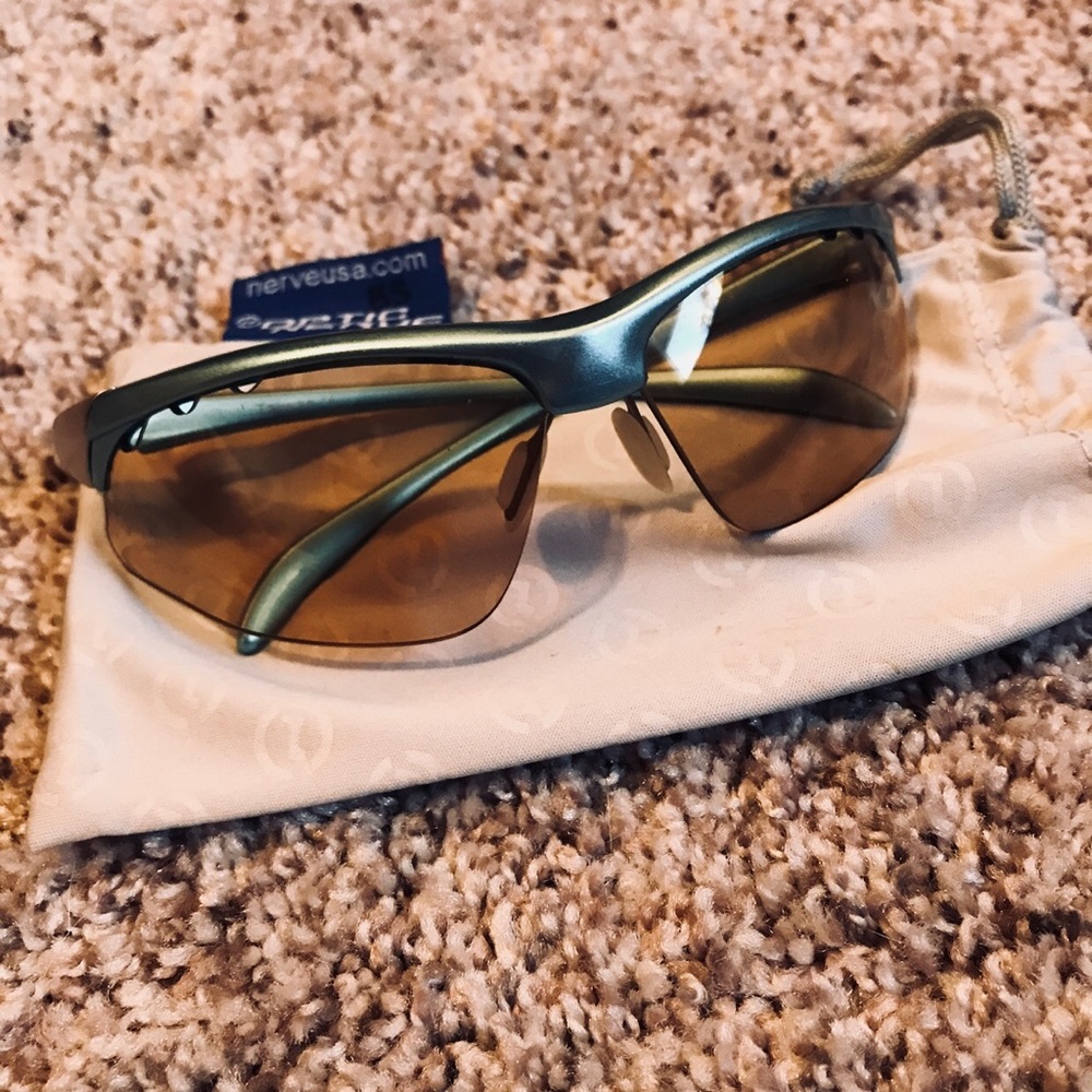 Women’s Optic Nerve Sunglasses NWOT