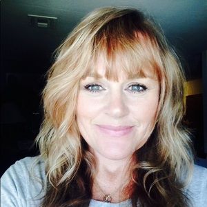 Meet your Posher, Leslie