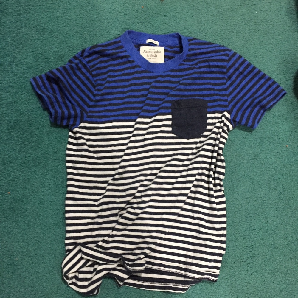 Abercrombie & Fitch Tee