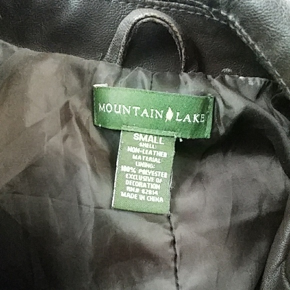 MOUNTAIN LAKE Small Vegan Leather Coat - Picture 6 of 8
