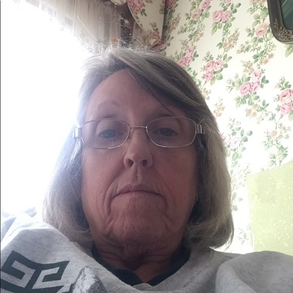 Meet your Posher, Lacretia - Picture 1 of 1