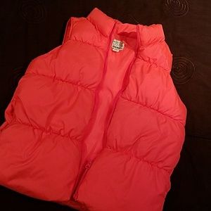 Girl puffer vest size XL