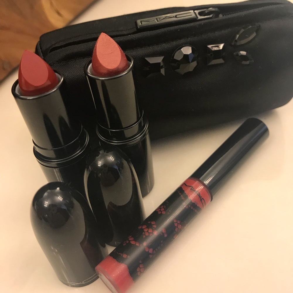 MAC holiday gift set lipstick lipglass
