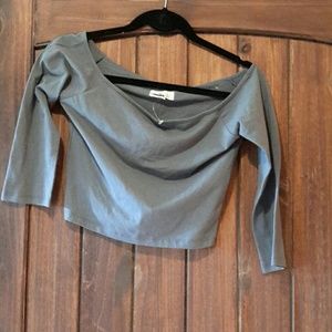 Boat neck gray crop top