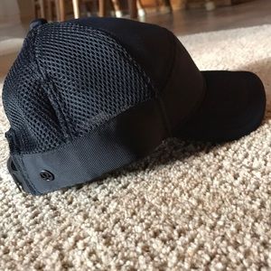 Lululemon hat. Never worn brand new condition!