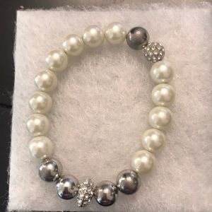 Stella & Dot Pearl Bracelet