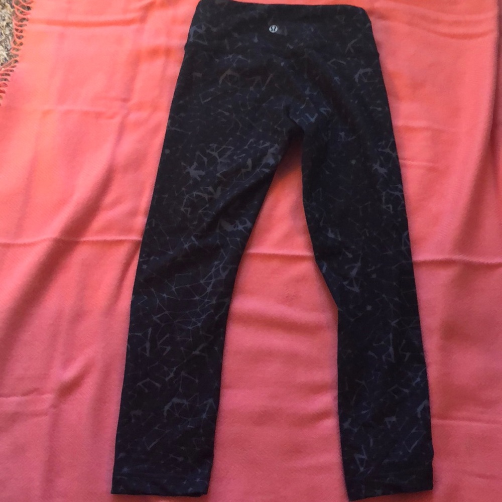 Lululemon wunder under crops