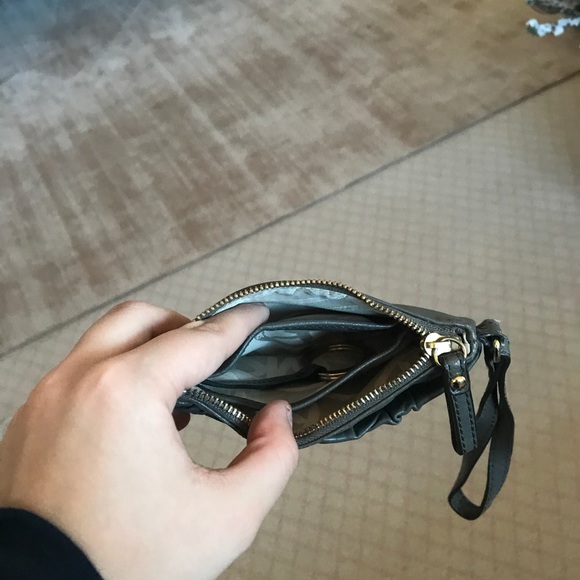 Michael Kors Pouch - Picture 3 of 5