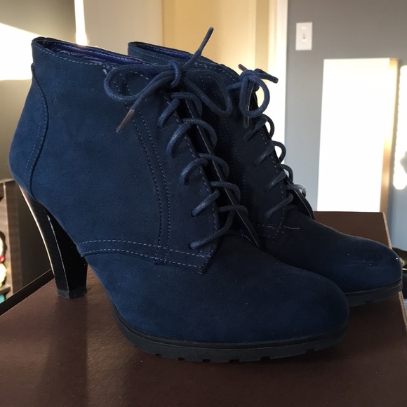 Rialto Shoes - RIALTO blue suede like lace up booties