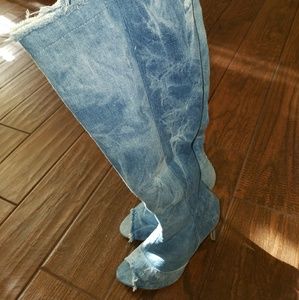 FOREVER 21Thigh high boots