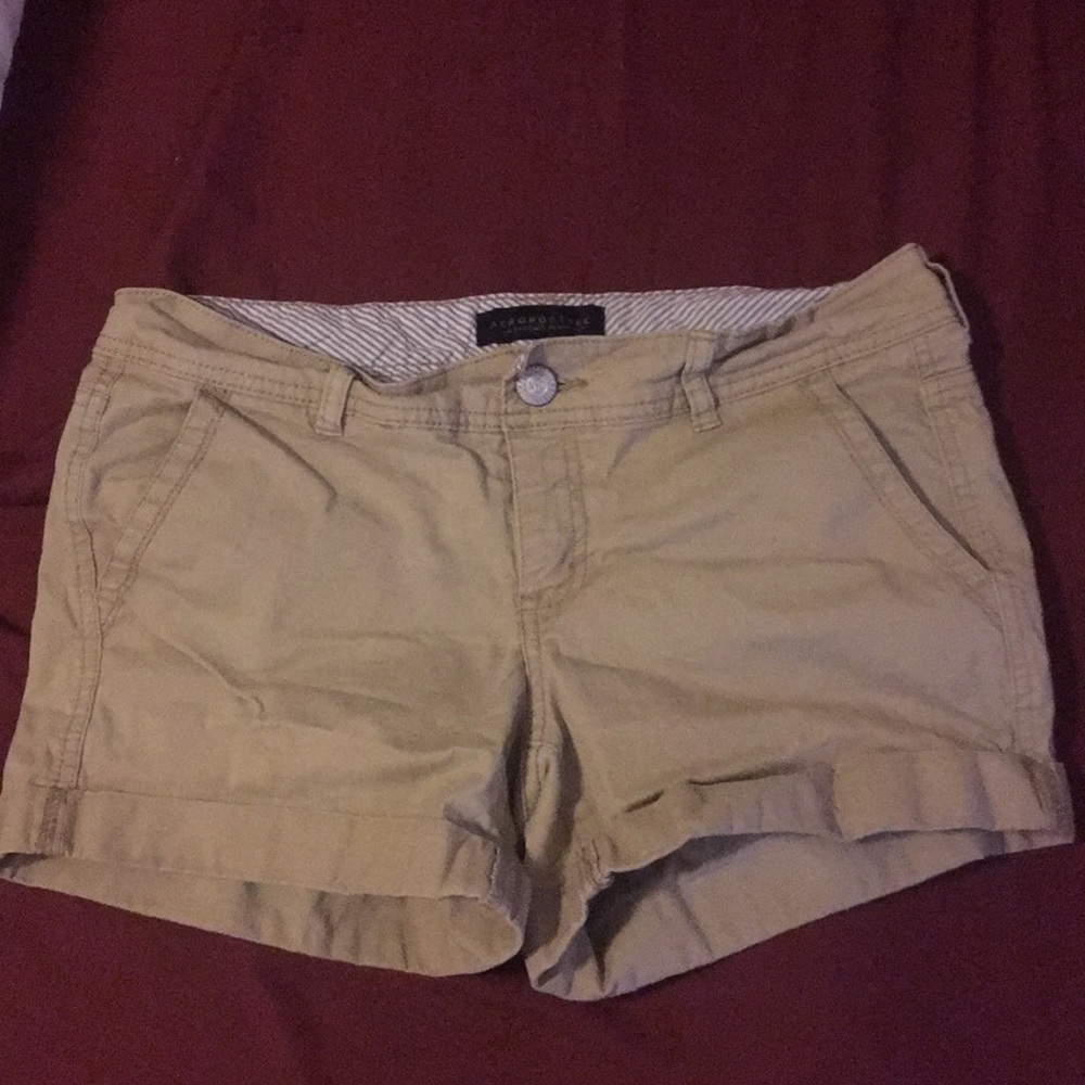 Aeropostale khaki midi shorts size 6