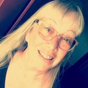 Meet your Posher, Linda
