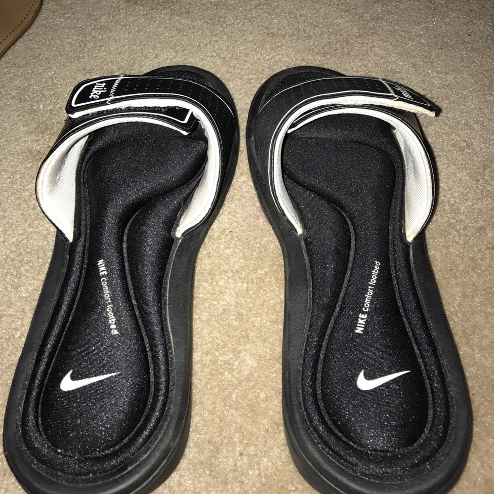 Nike slides