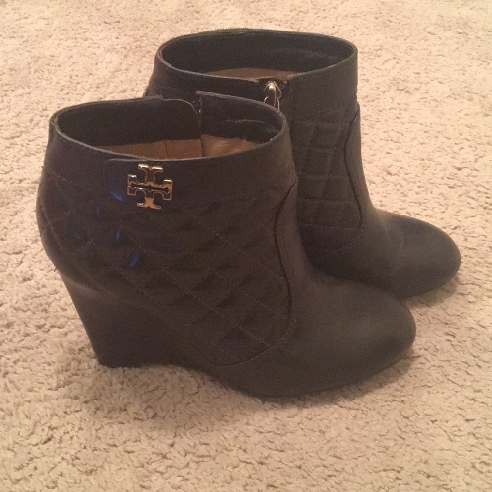 Tory Burch quilted leather booties 7.5