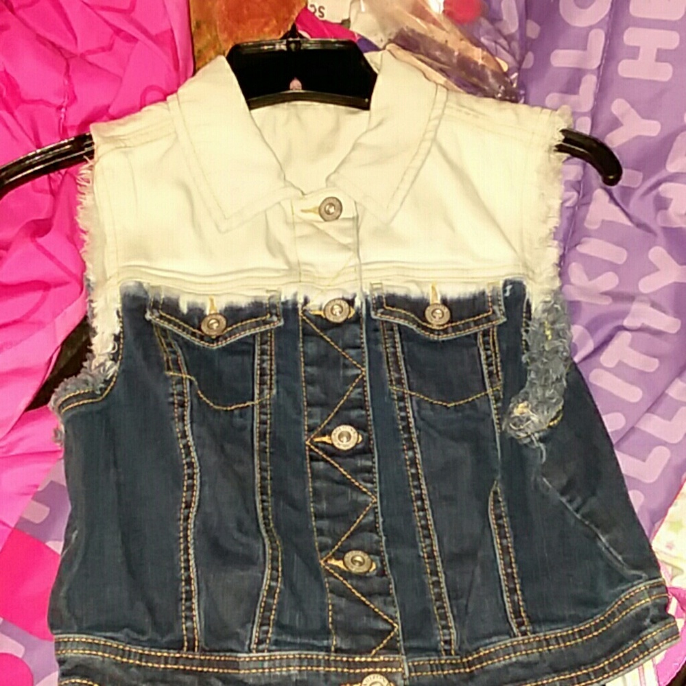 Bleached jean nosleeve jacket