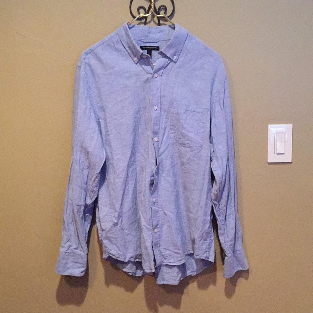Banana Republic men's blue linen button down