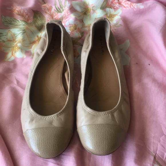 tahari flats