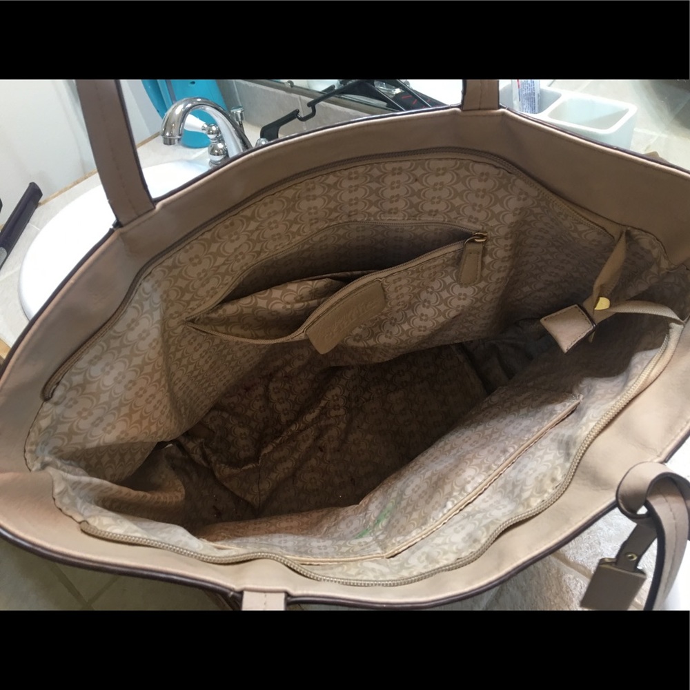 Tan purse