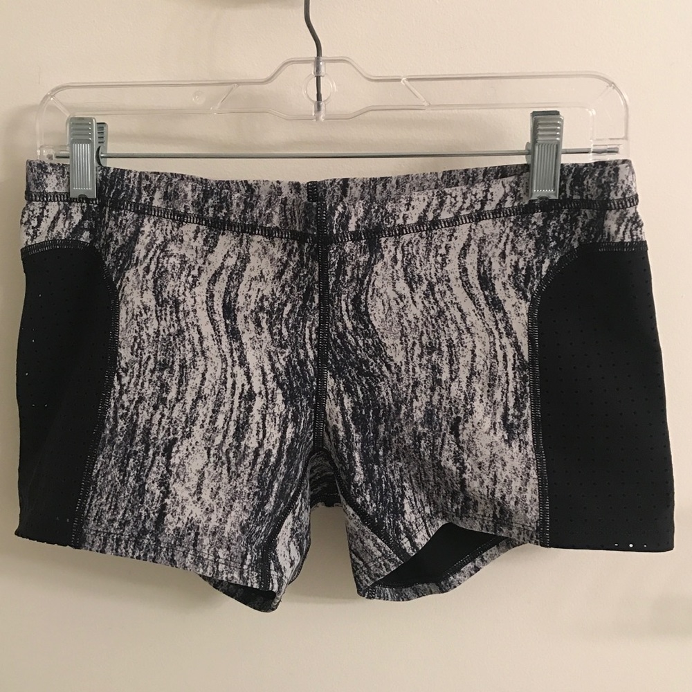 LULULEMON shorts - size 4