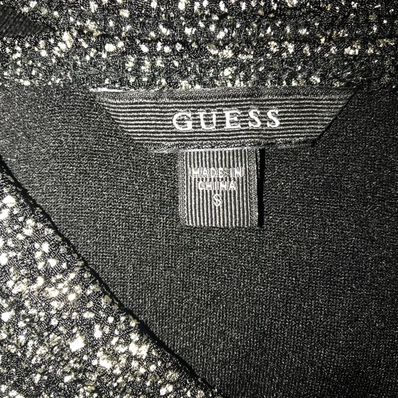 ✨Gorgeous Guess Top Worn Once✨ - Picture 4 of 4