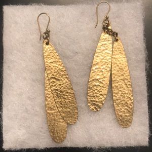 Joanna Gaines, Magnolia Earrings