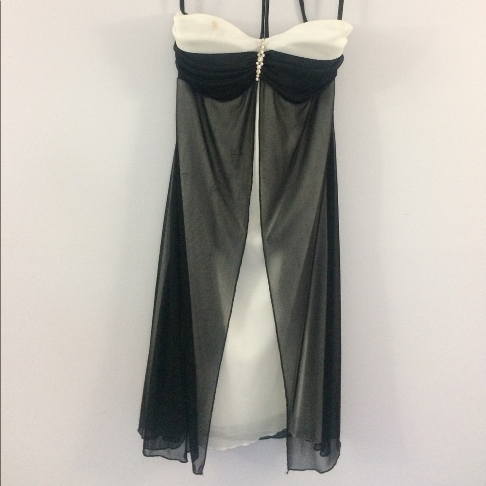 Taboo b&w semi-formal dress. Size M