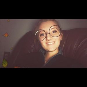 Meet your Posher, Shelby