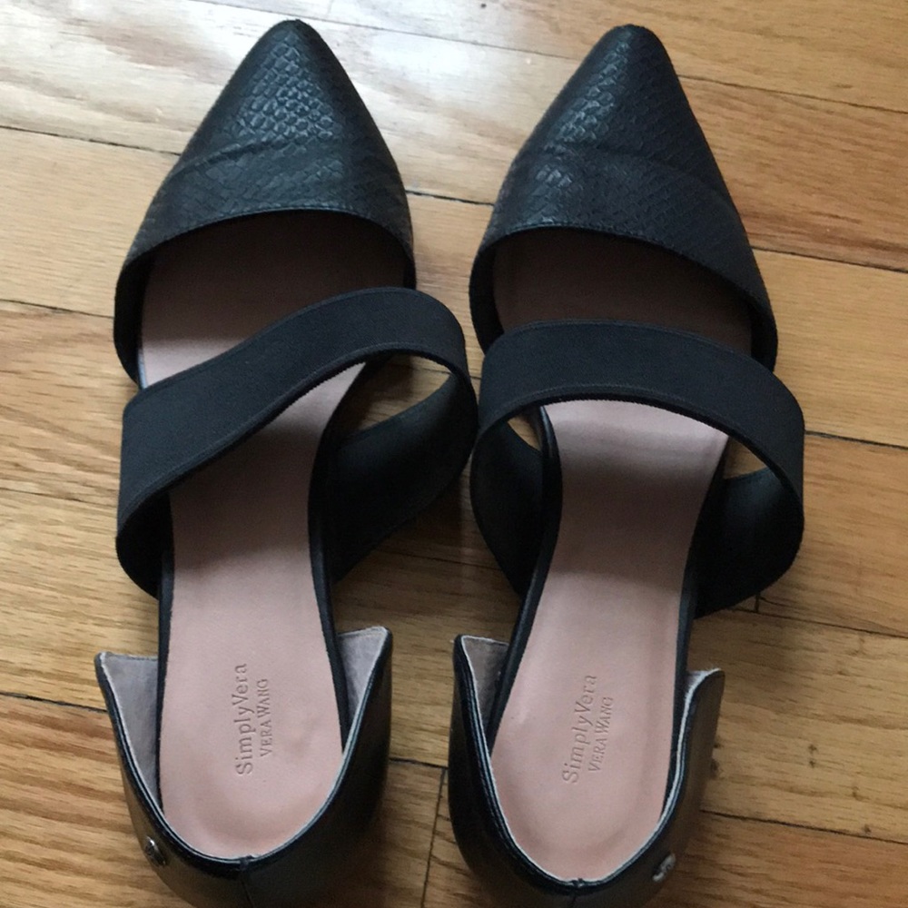 Vera Wang Flats