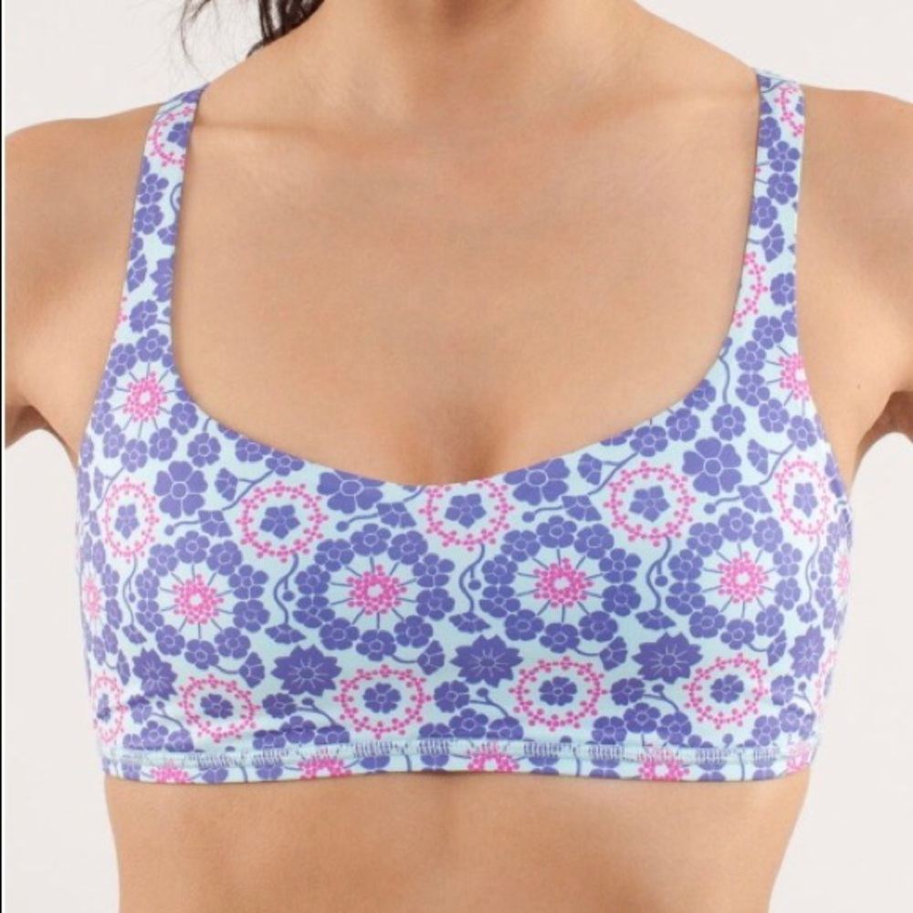 Lululemon Fire to Be Bra, size 6
