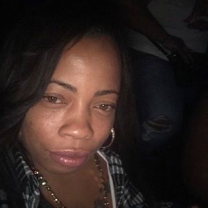 Meet your Posher, Adriena