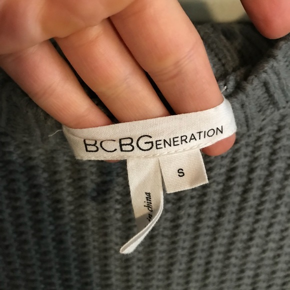 BCBG generation cropped knit sweater size small - Picture 3 of 6