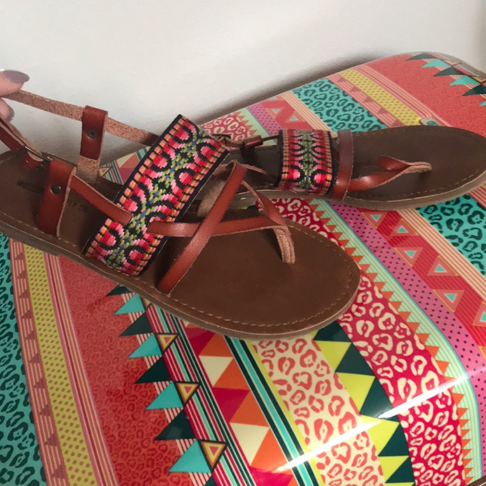 Tribal sandals - Picture 3 of 3