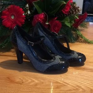 Dexflex comfort t strap heels.