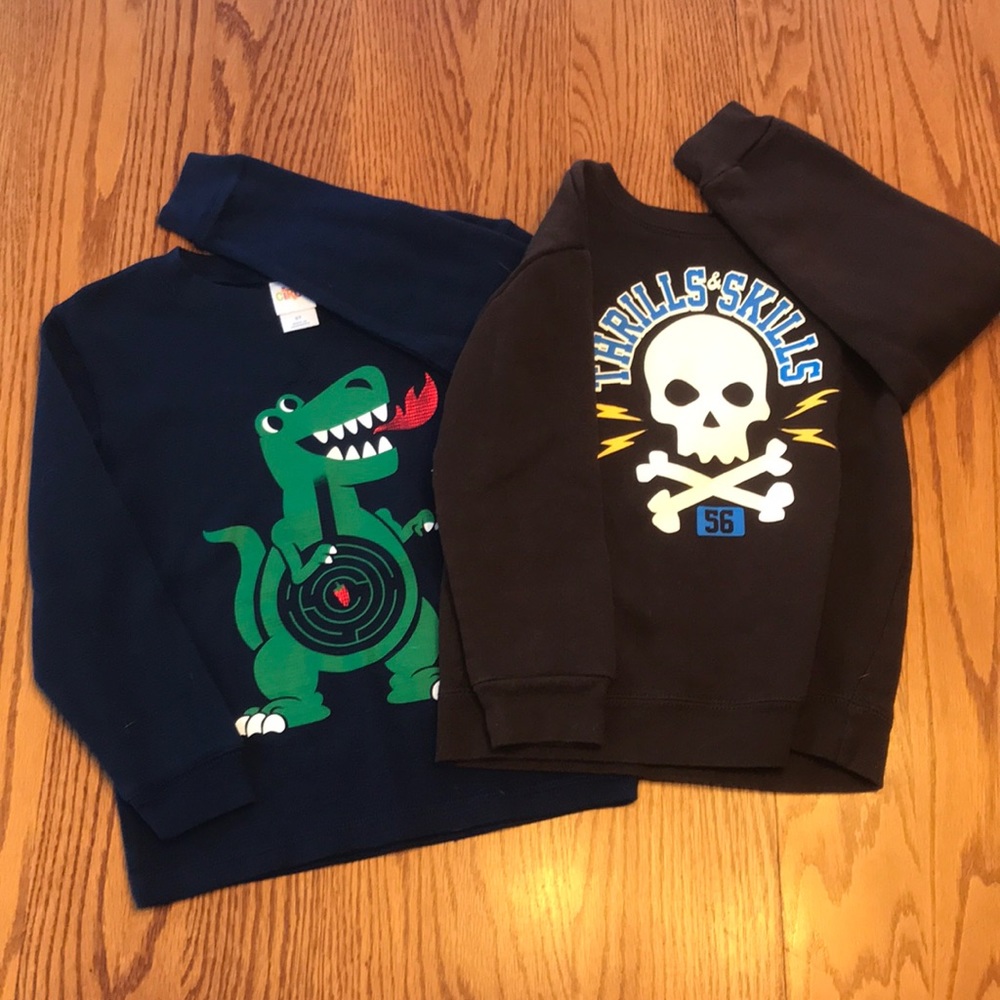 Lot of 2 toddler boys tops
