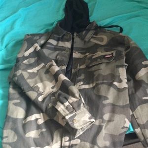 Dickies Camouflage/Black heavy coat jacket.