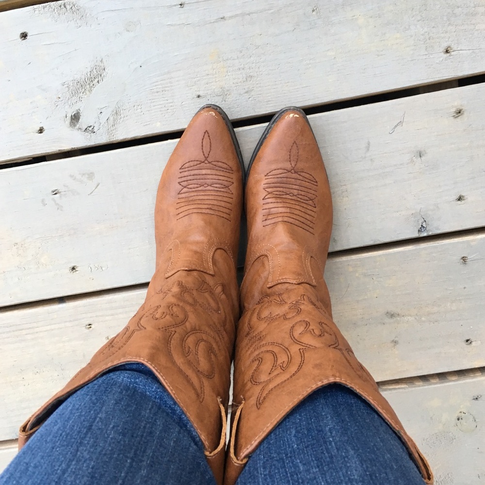 Cowboy boots (hardly used!)