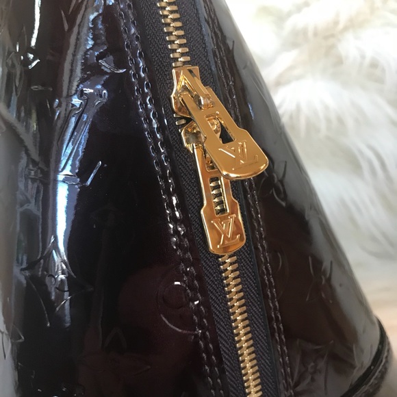* SOLD* Louis Vuitton Vernis Alma MM 😍💜💅🏼👜 - Picture 3 of 8