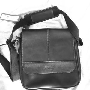 kenneth cole reaction leather tablet messenger bag