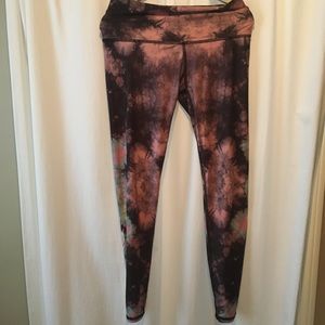 Teeki Eagle Feather Yoga Leggings