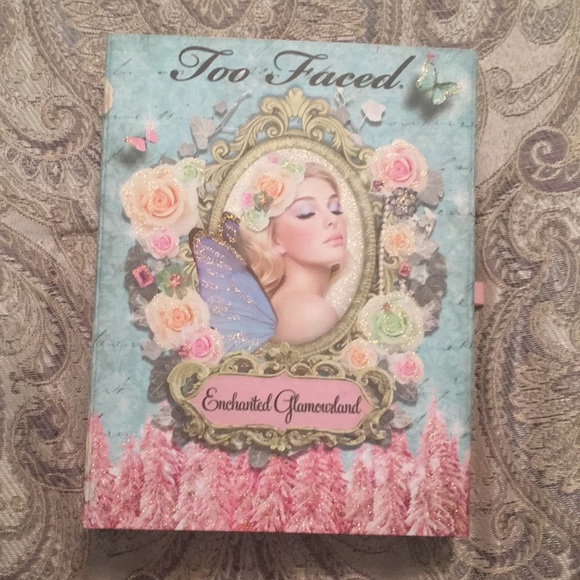 Too Faced Enchanted Glamourland - Picture 1 of 7