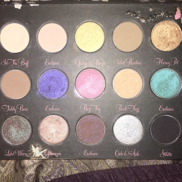 Too Faced Enchanted Glamourland - Picture 5 of 7