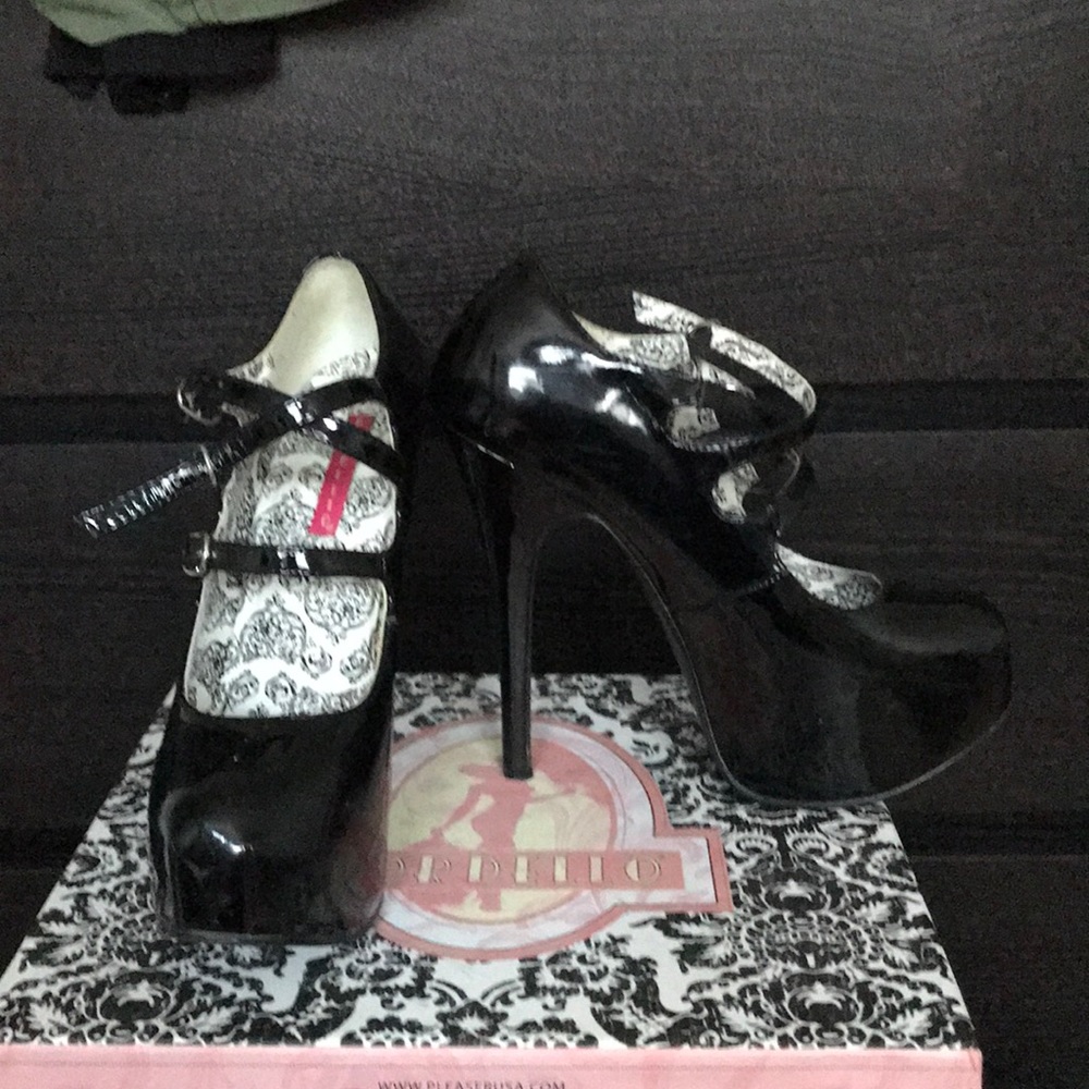Black Bordello Heels
