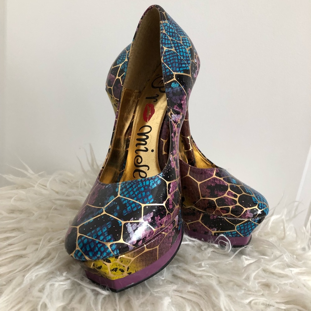 Shoes - Picture 2 of 3