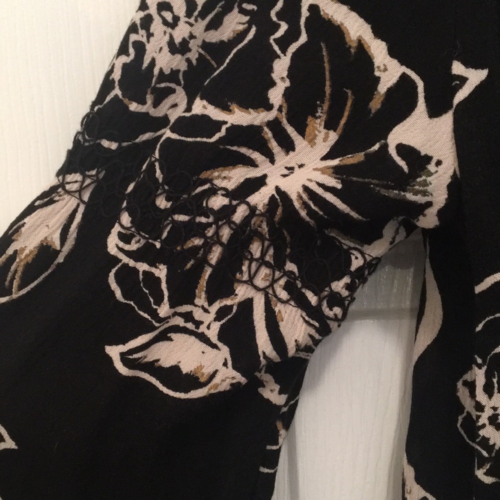 Free People black floral tunic 🖤 - Picture 7 of 7