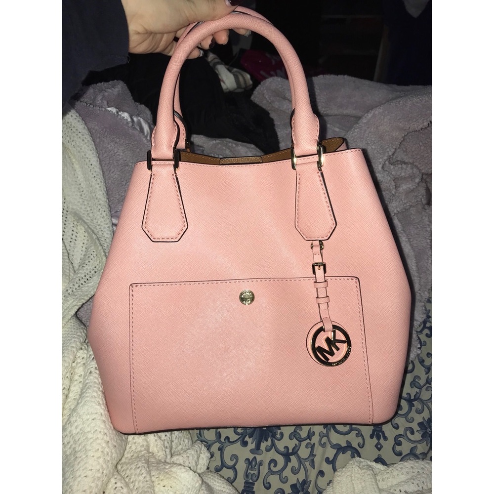 Michael Kors bag(negotiable)