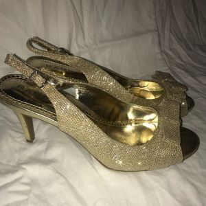 gold short heel