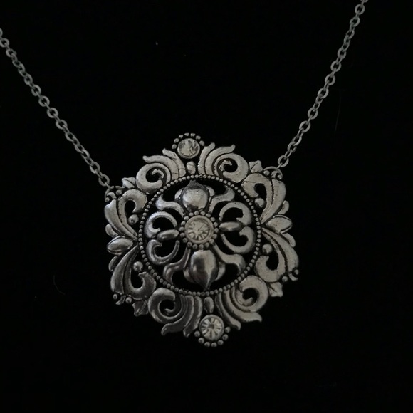 ❌sold out ❌Handmade Silver & Crystal Necklace - Picture 2 of 5