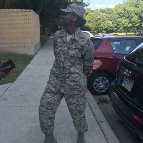 Meet your Posher, Monette - Picture 1 of 1