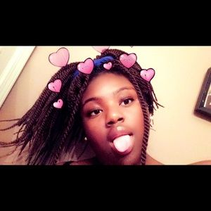 Meet your Posher, Alexis